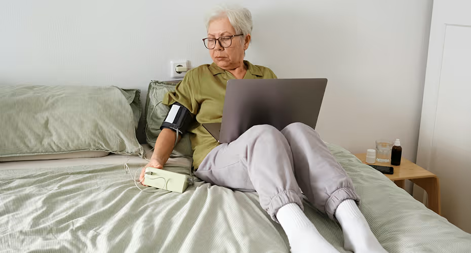 Technologie maintien à domicile seniors : les solutions pour l&rsquo;autonomie dans le Var